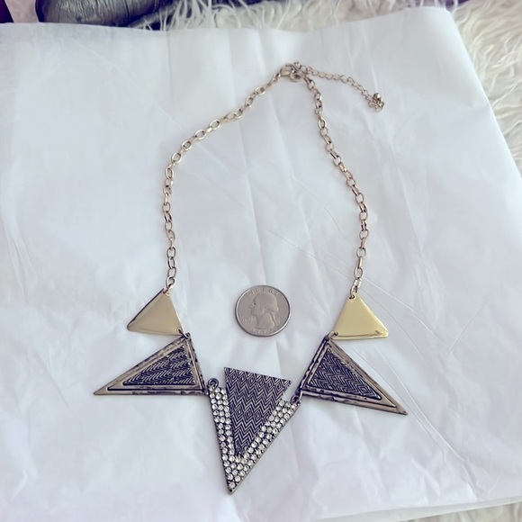 Beautiful Gold Triangle Boho Necklace! 🤩🛍️💕 - Picture 5 of 6